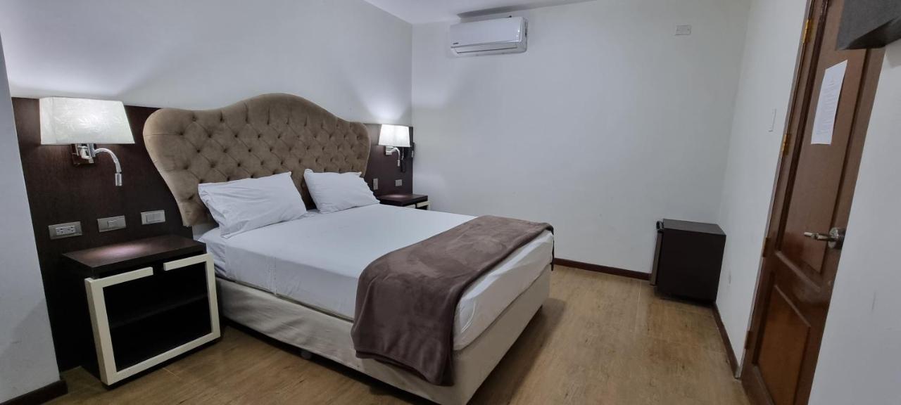 Hotel Imperio Real Trujillo Ngoại thất bức ảnh